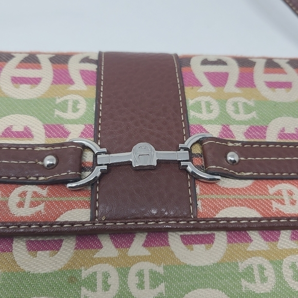 Etienne Aigner | Multicolored Convertible Clutch or Wristlet (One Size) - Picture 2 of 9